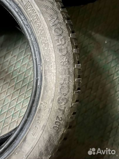 Gislaved Nord Frost 200 215/55 R17