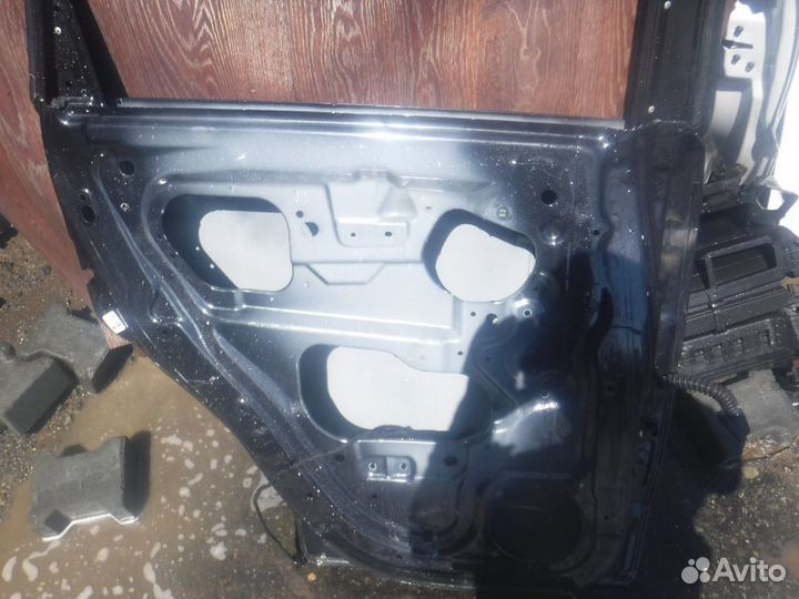 Дверь З.Л Chevrolet Captiva C100 94543752 GM