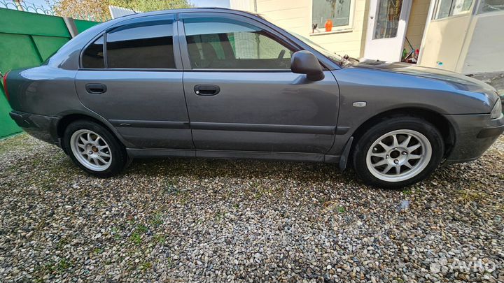 Mitsubishi Carisma 1.6 AT, 2003, 290 000 км