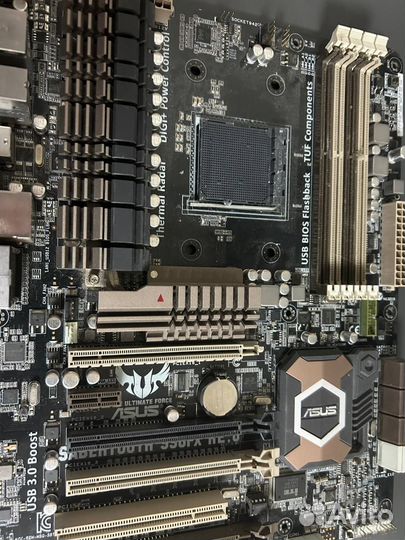 Материнская плата Asus Sabertooth 990FX R2