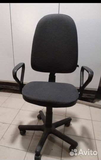 Компьютерное кресло