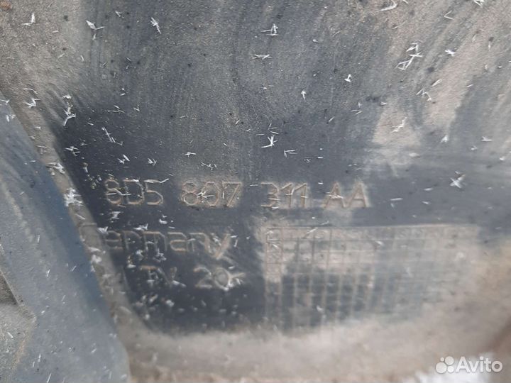 Audi A4 B5 задний бампер универсал