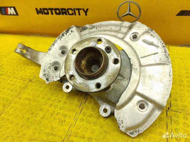 Кулак поворотный передний правый Bmw 520I F10