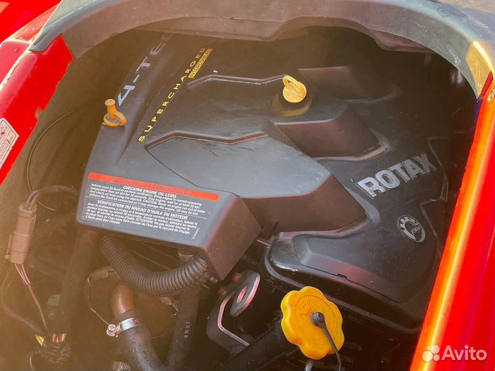 Гидроцикл BRP RXT 215