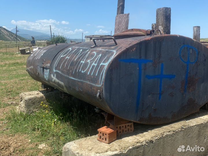 Бак для кормы