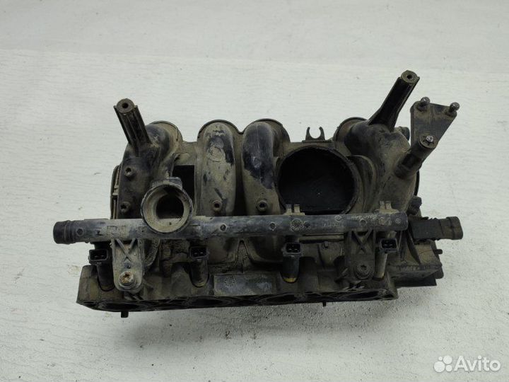 Коллектор впускной Renault Logan 2016