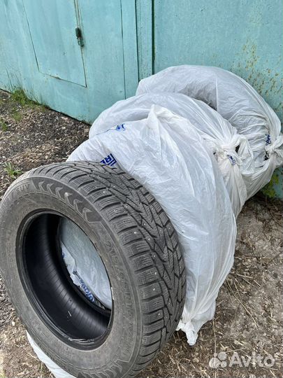 Nokian Tyres Hakkapeliitta 7 SUV 215/65 R16