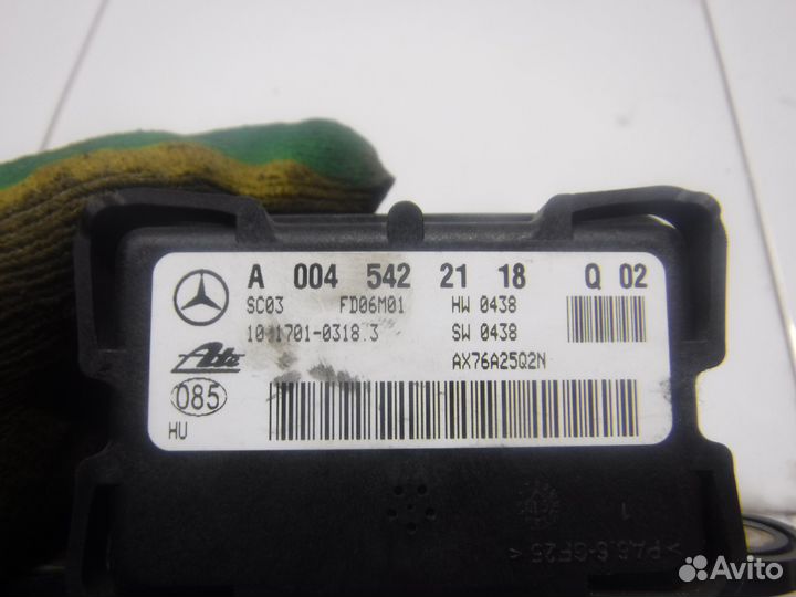 Датчик ускорения Mercedes W221 S Class