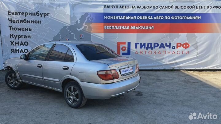 Кронштейн двигателя Nissan Almera (N16) 14017-6N10