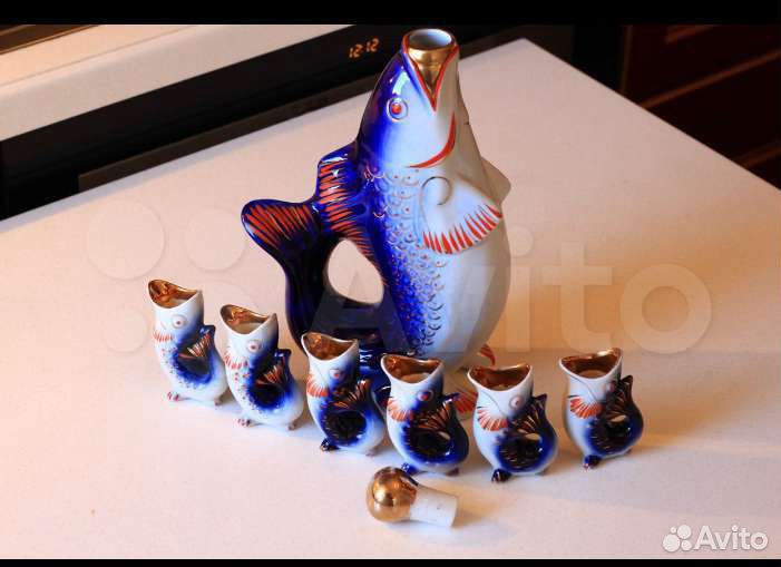 Коллекционный графин с рюмками