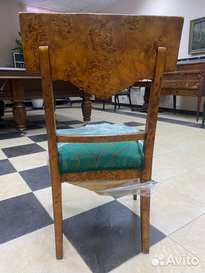 Антикварный стул