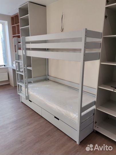 Детская кровать двухъярусная