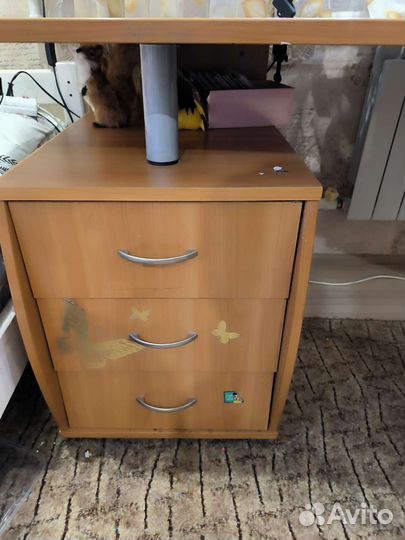 Компьютерный стол для руководителя или домой