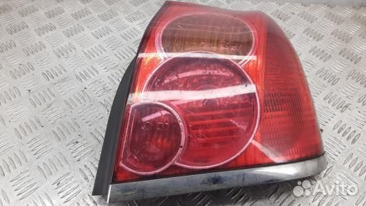 Фонарь задний правый toyota avensis T25 (93X02MY01)