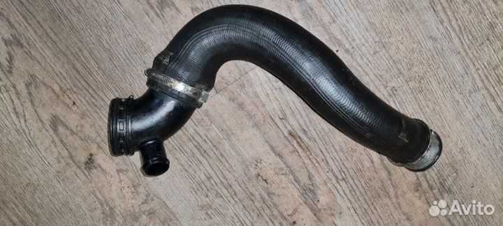 Патрубок интеркуллера левый Porsche Cayenne 957