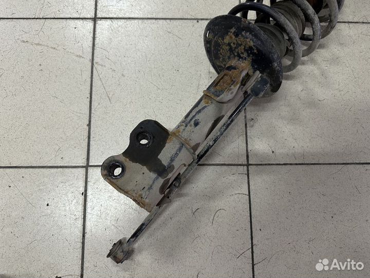 Стойка передняя правая в сборе Лифан Lifan x50