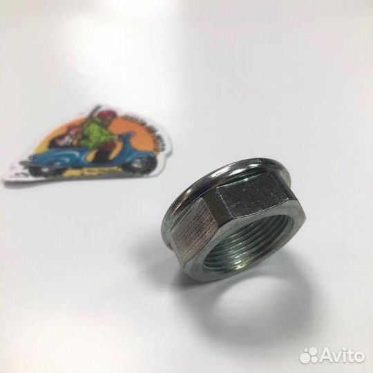 Гайка крепления М24 заднего колеса Agua Dyna