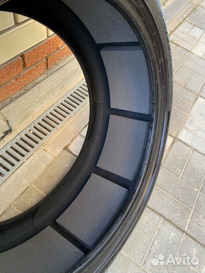 Pirelli P Zero 275/40 R22 и 315/35 R22