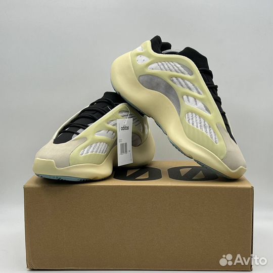 Кроссовки adidas yeezy boost 700