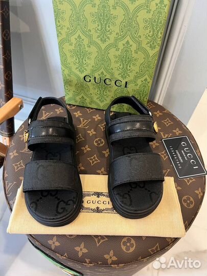 Крутые детские сандали Gucci