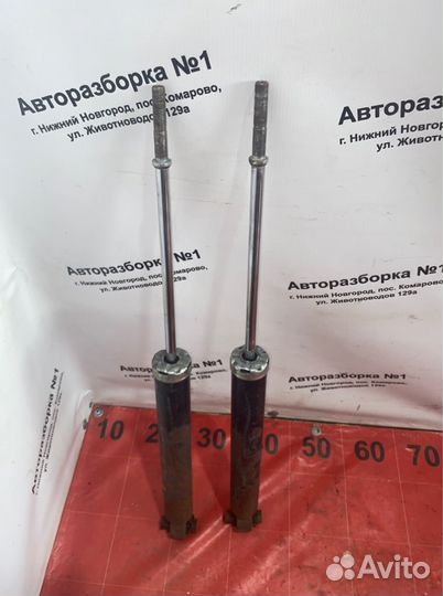 Амортизатор задний Toyota Auris ZRE151 1zrfe 2007