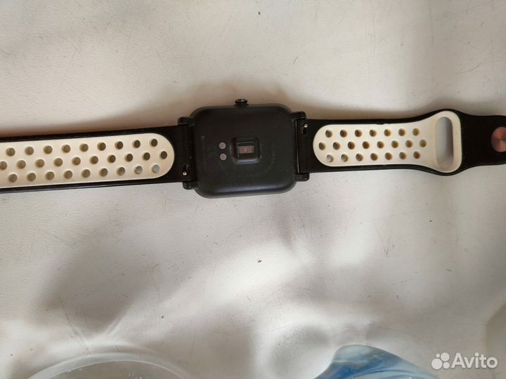 Часы фитнес аmazfit bip