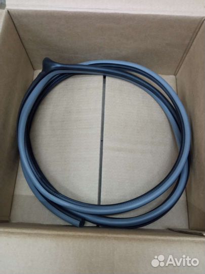 Уплотнительная резинка двери chevrolet lacetti