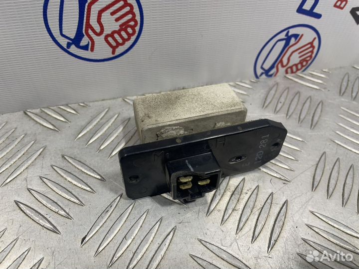 Резистор отопителя Mitsubishi Carisma I (1995–2005