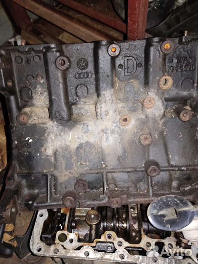 Блок двс audi 103 021D