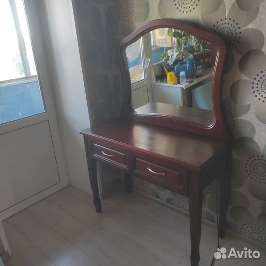 Шкаф комод трюмо