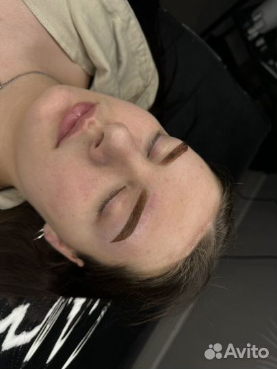 Перманент бровей