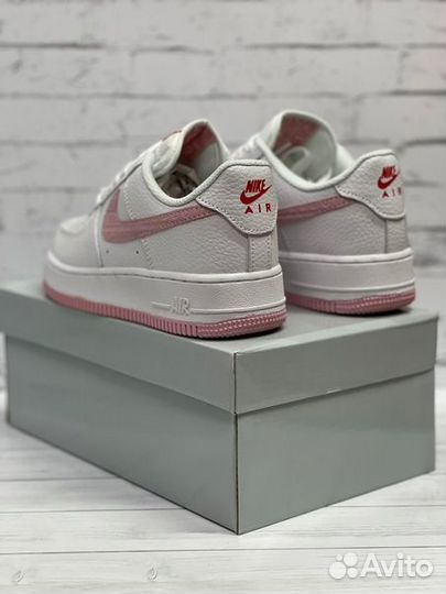 Кроссовки Nike Air Force 1 Valentines Day