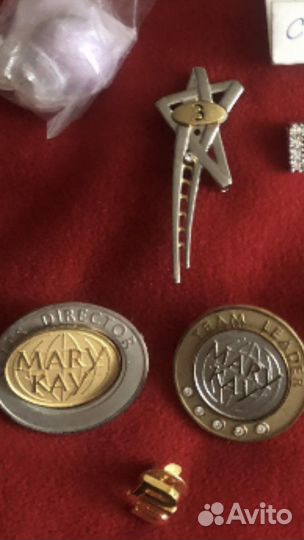 Значки mary kay