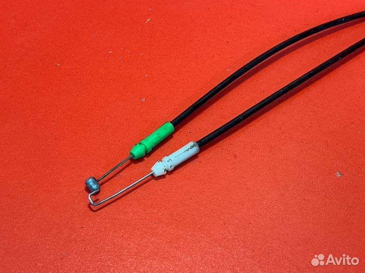 Замок двери передний левый Toyota Avensis ZZT251L