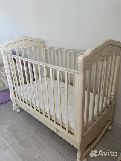 Детская кроватка