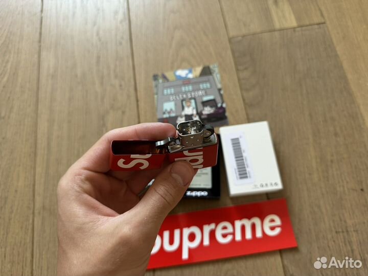 Зажигалка Supreme Zippo