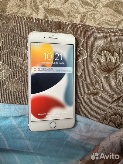 Телефон iPhone 7 plus