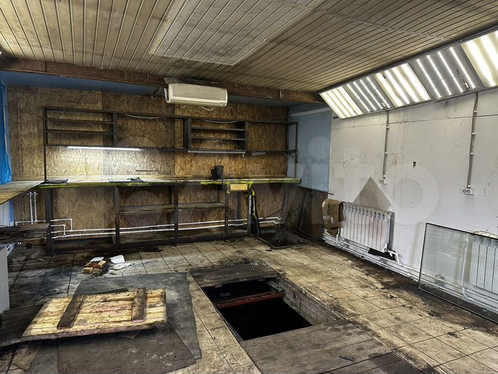 Гараж, > 30 м²