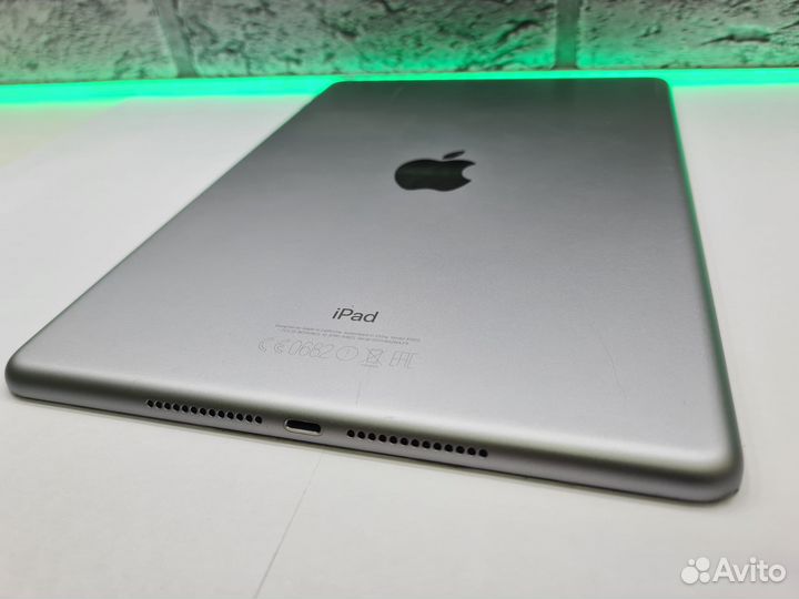 Планшет Apple iPad Air 2