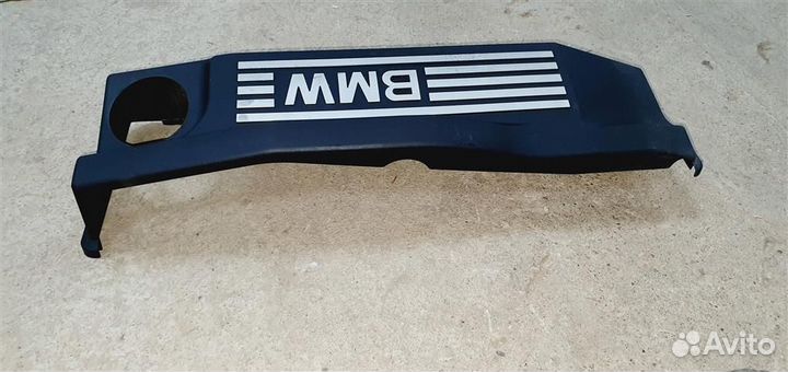 Декоративная накладка двигателя BMW E90