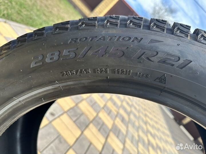 Pirelli Ice Zero 2 285/45 R21 113H