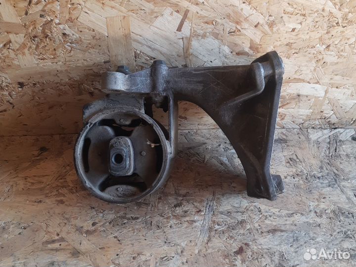 Кронштейн двигателя фольксваген гольф 2