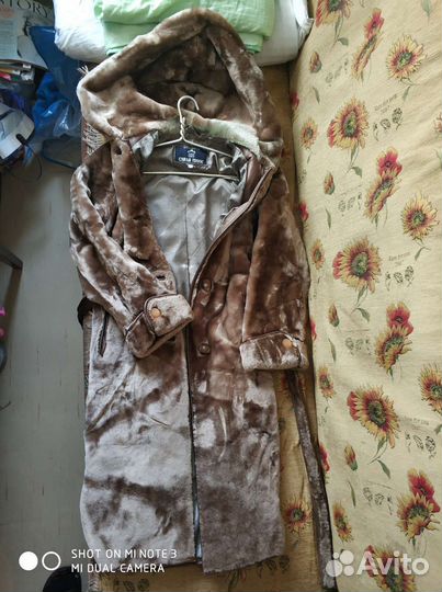 Шуба мутоновая с капюшоном