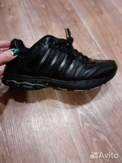 Кроссовки Bona