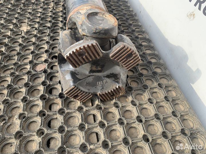 1067758 Вал карданный 1430x1230x80 мм