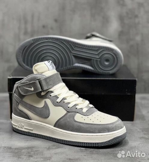 Зимние кроссовки Nike Air Force 1 Mid