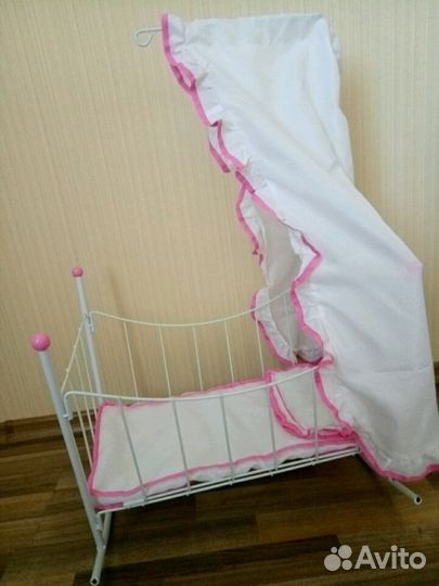 Кроватка для куклы