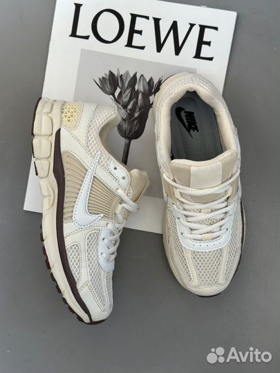 Кроссовки Nike vomero 5