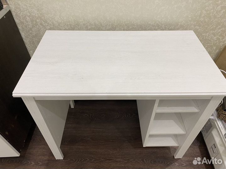 Письменный стол IKEA белый