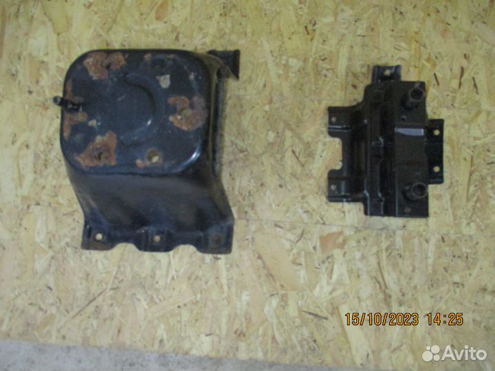 Кронштейн запасного колеса Митсубиси Паджеро 4